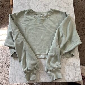 Aritzia TNA CozyAF Cropped Fleece in Light sage Green size 1 XS